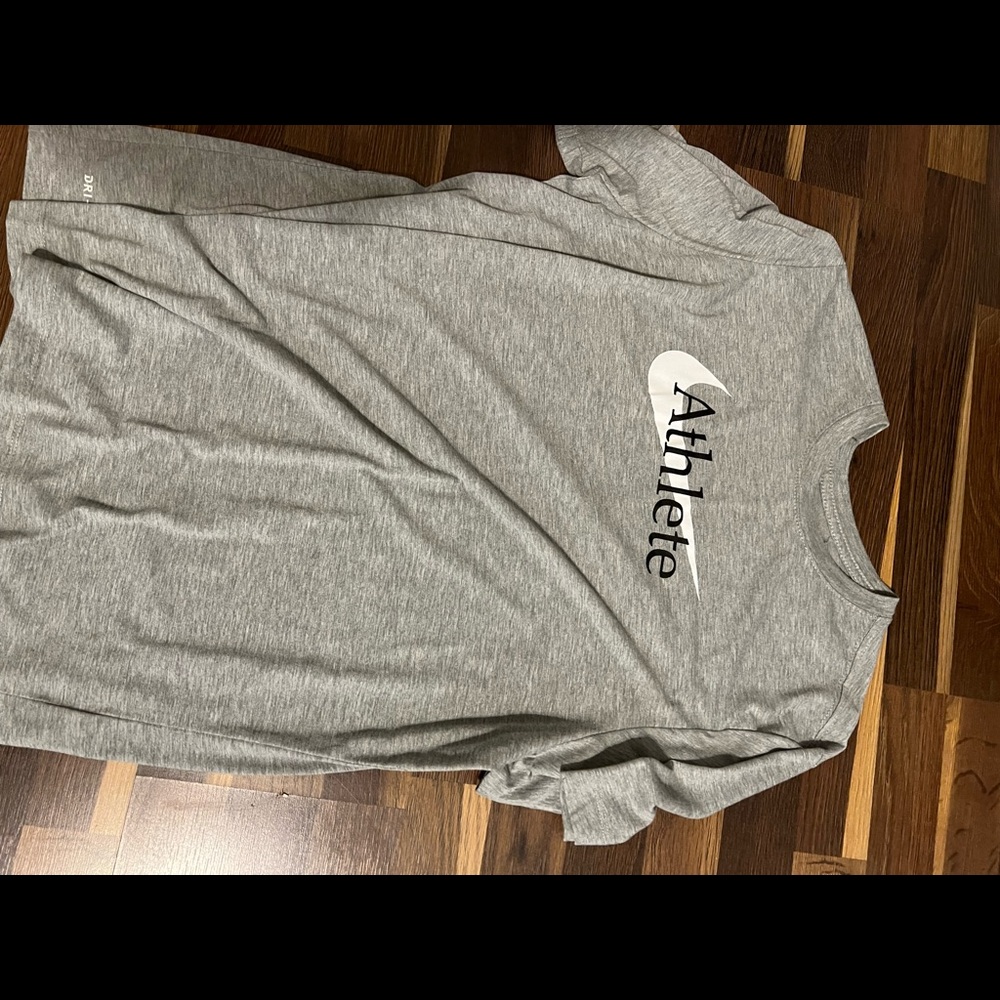 Never worn Nike Dri-Fit Tshirt